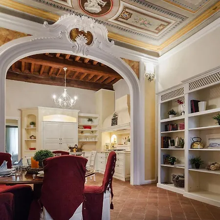 Casa Daniela, Beyond The Extraordinary Romantic Quiet Spacious Next To Guinigi Tower Lucca