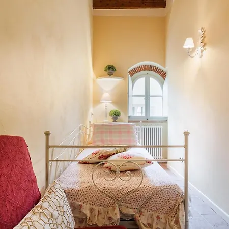 Casa Daniela, Beyond The Extraordinary Romantic Quiet Spacious Next To Guinigi Tower
